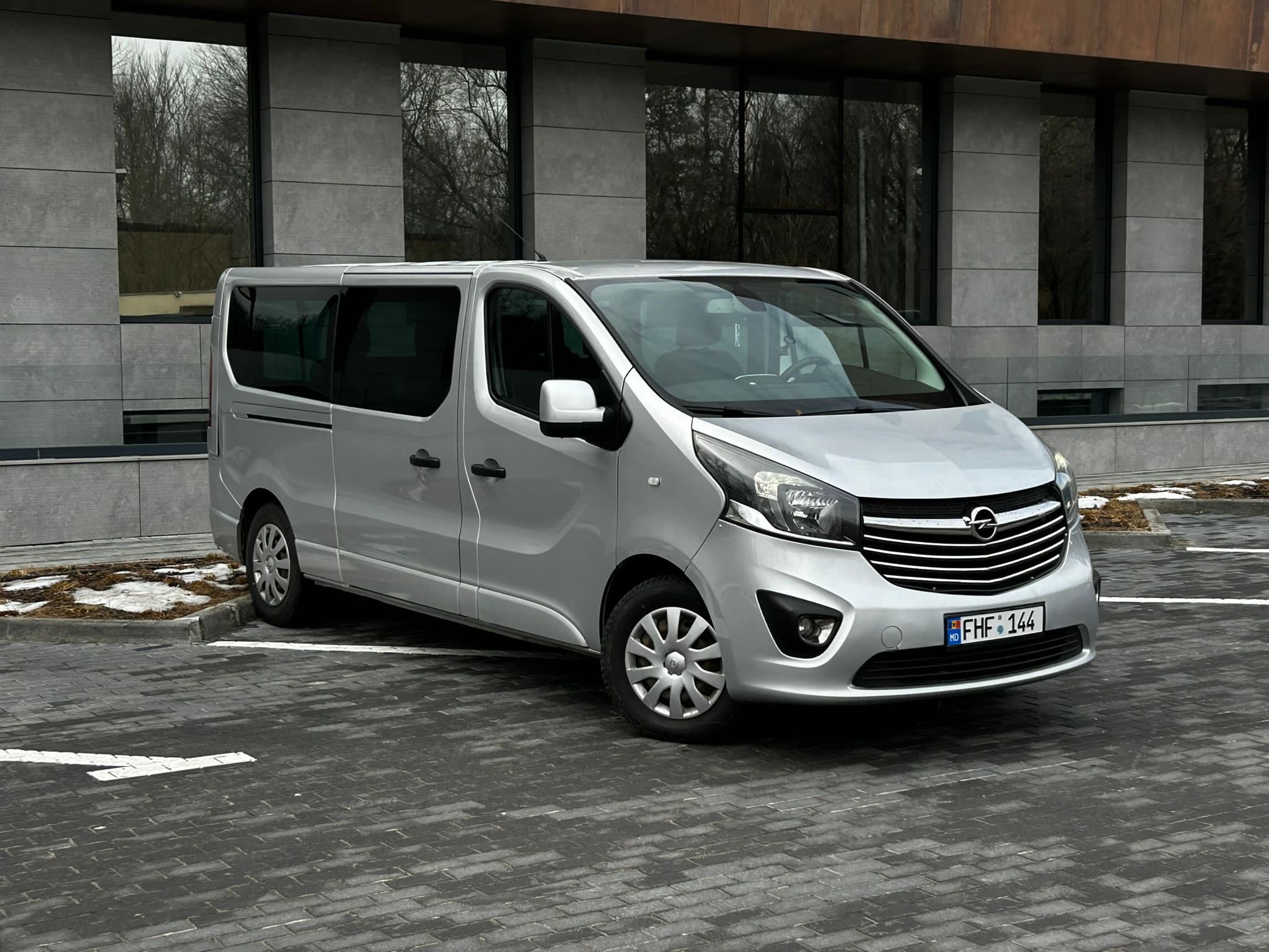 Opel Vivaro 9 Locuri