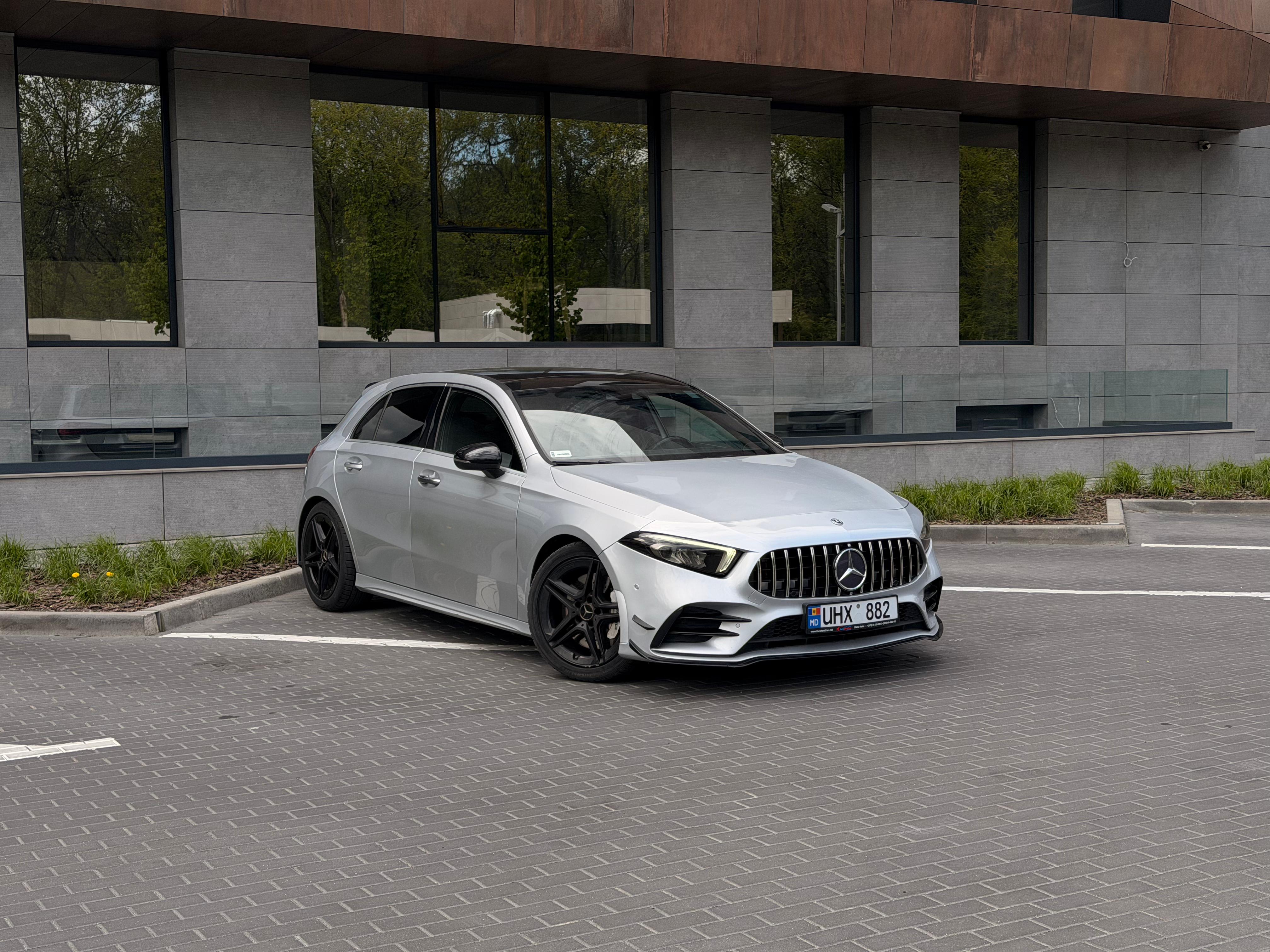 Mercedes-Benz A35 AMG